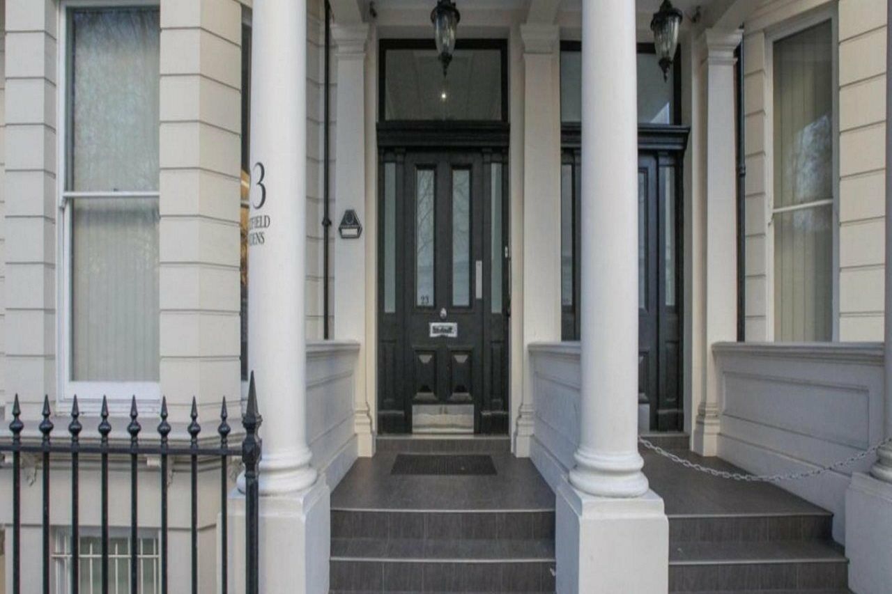 Courtfield * Londra